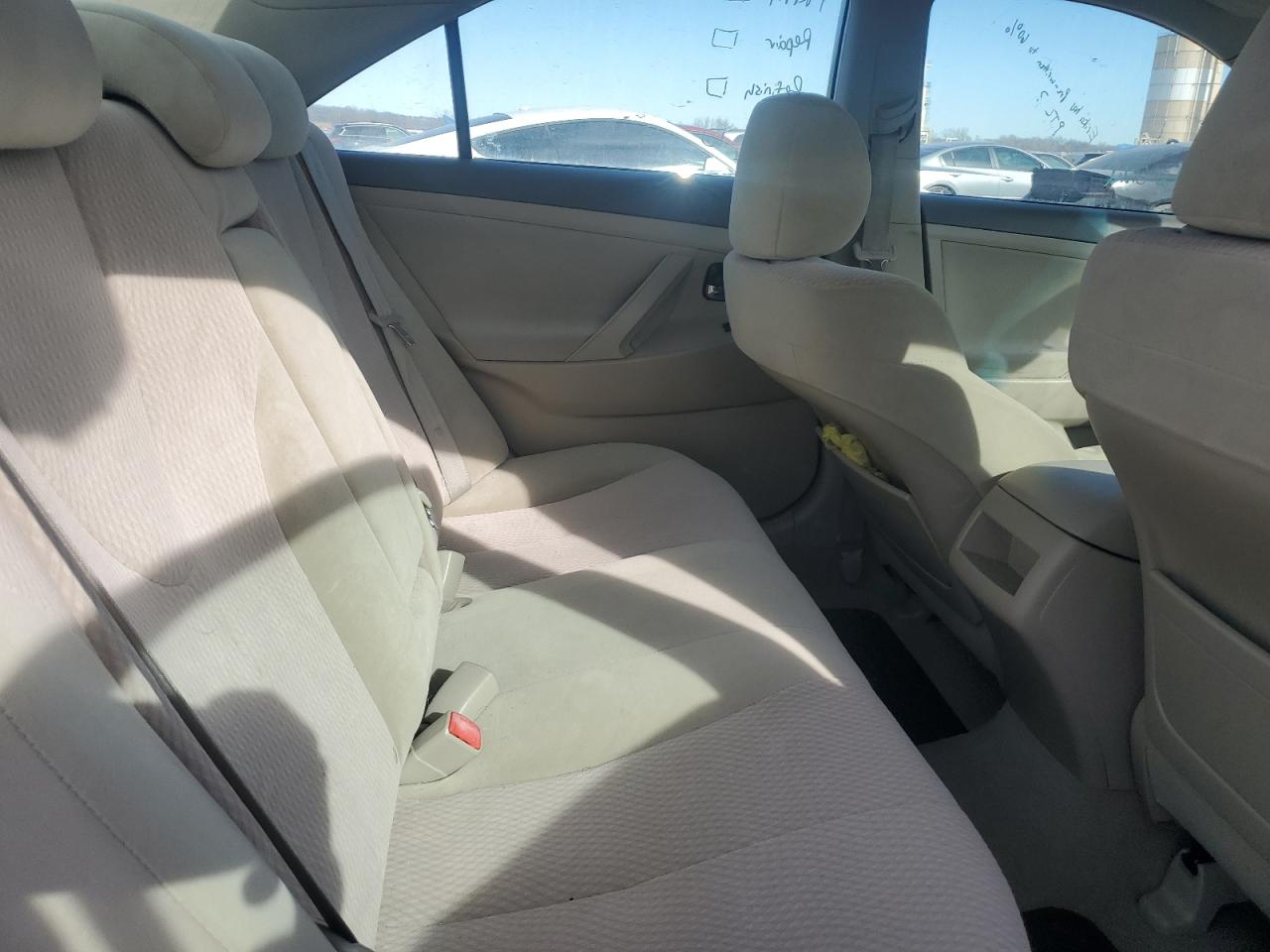 2010 Toyota Camry - Image 10