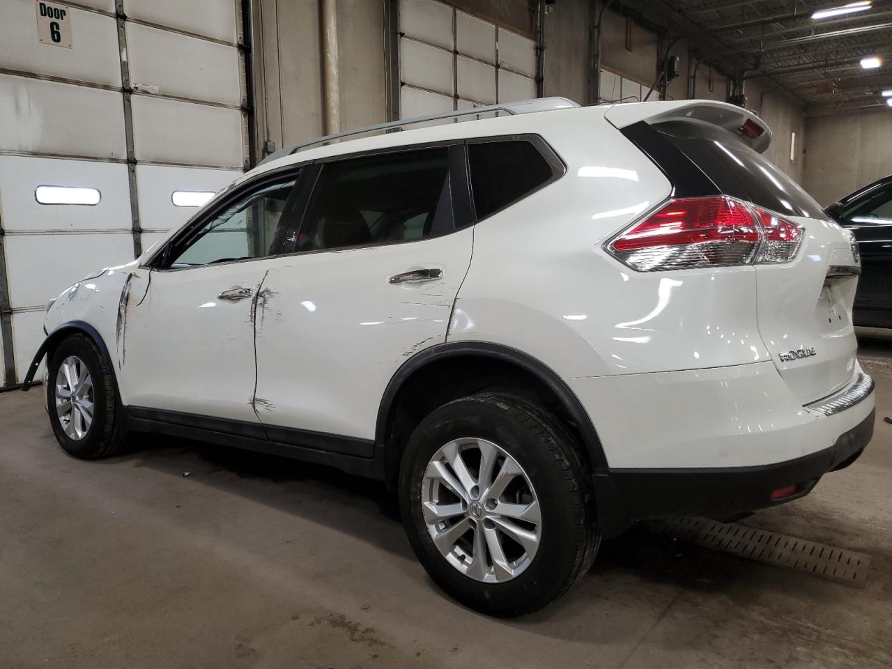 2016 Nissan Rogue - Image 2