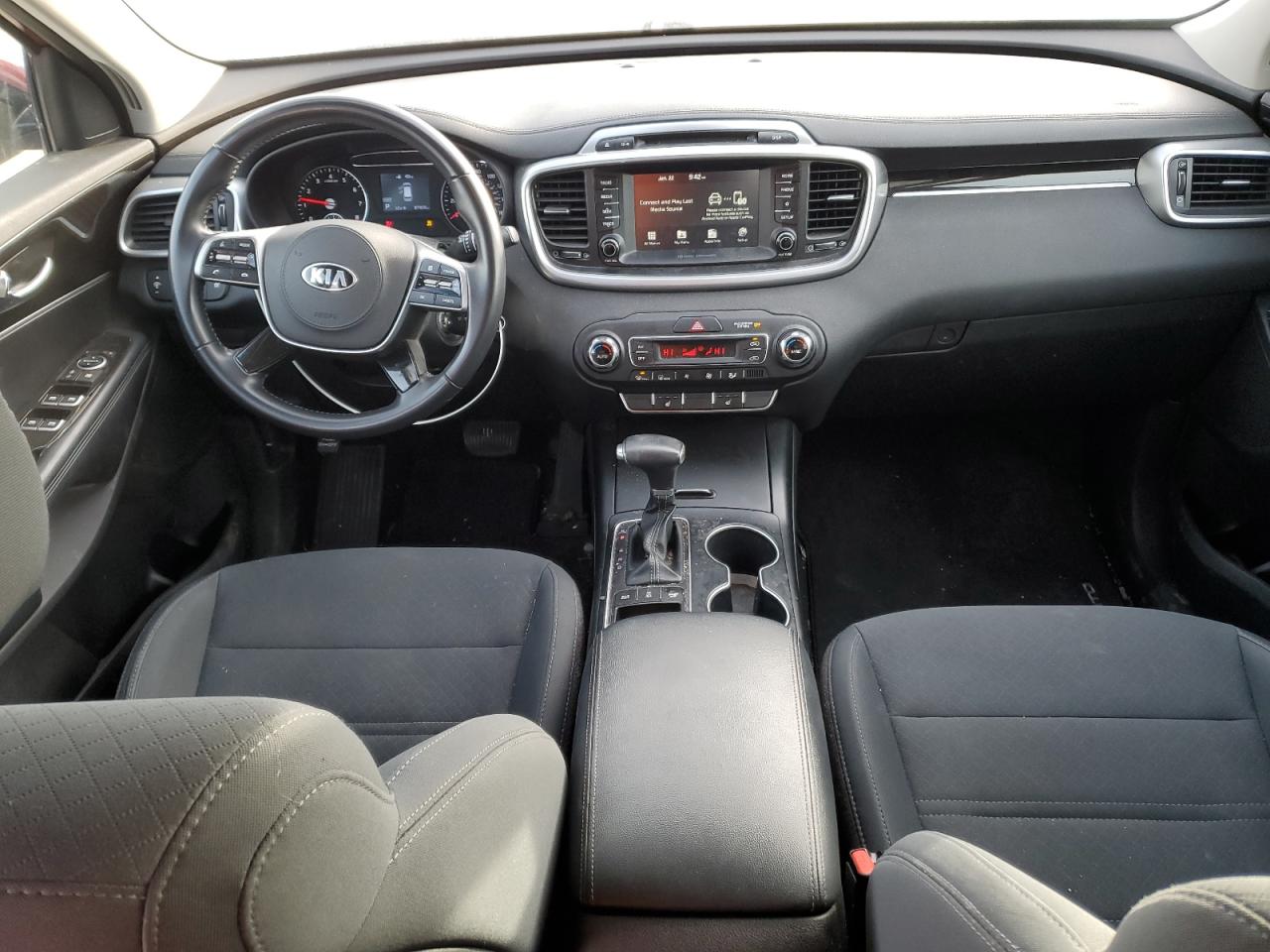2019 Kia Sorento - Image 8