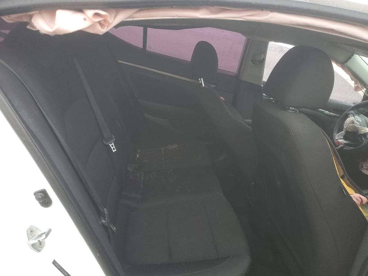 2020 Hyundai Elantra - Image 10