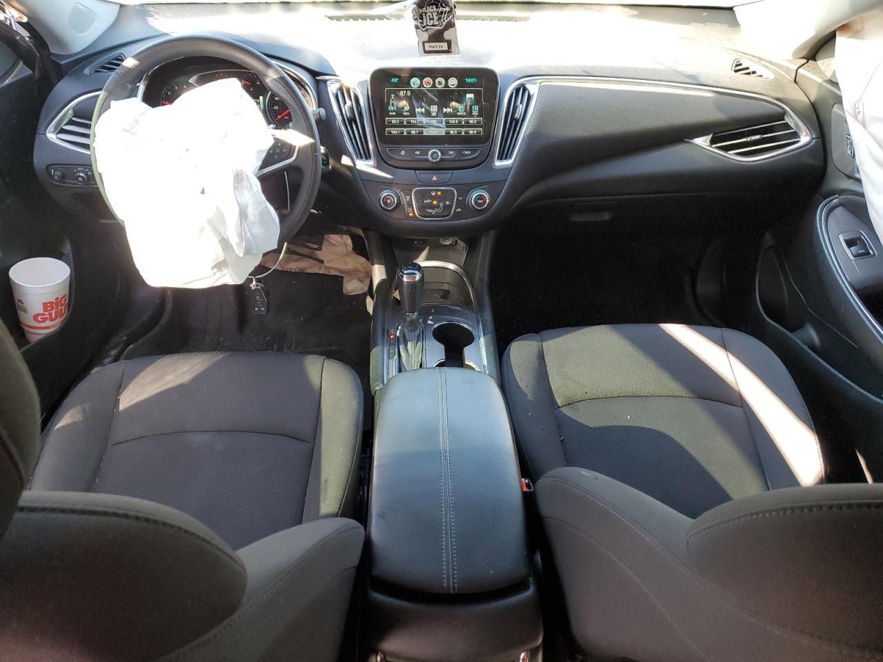 2018 Chevrolet Malibu - Image 8