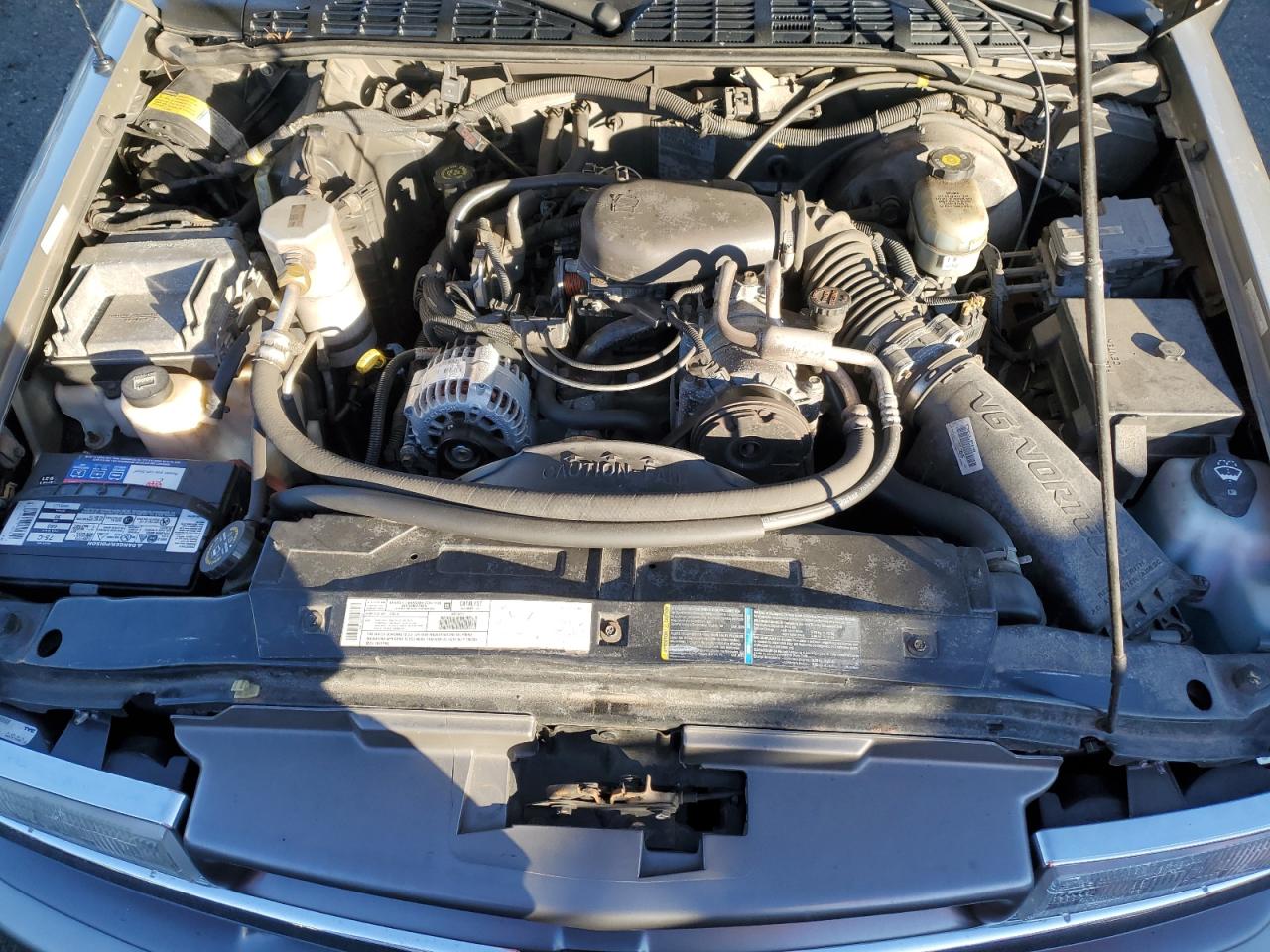 2002 Chevrolet S-10 Pickup - Image 11