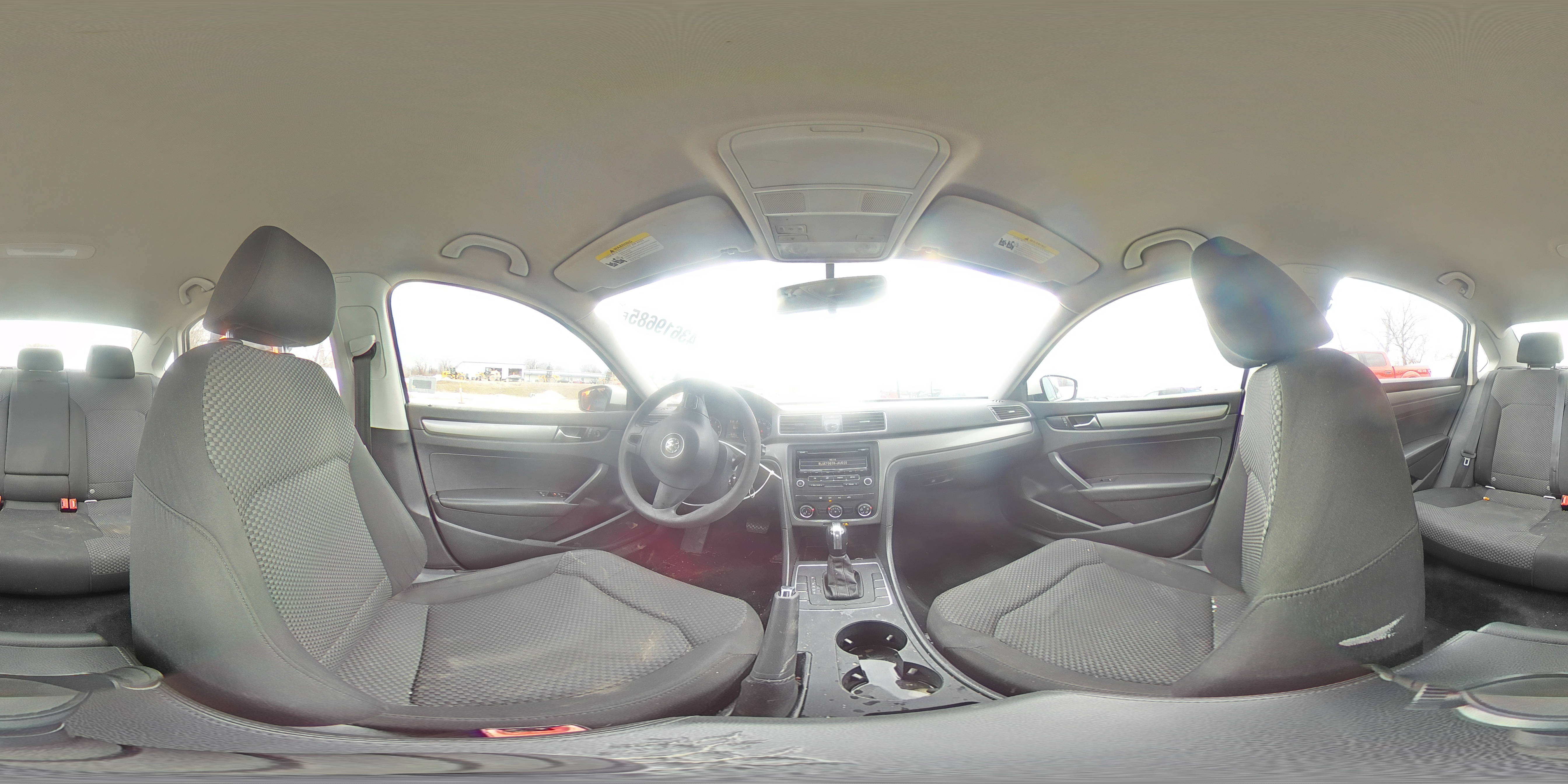 2014 Volkswagen Passat - Image 13