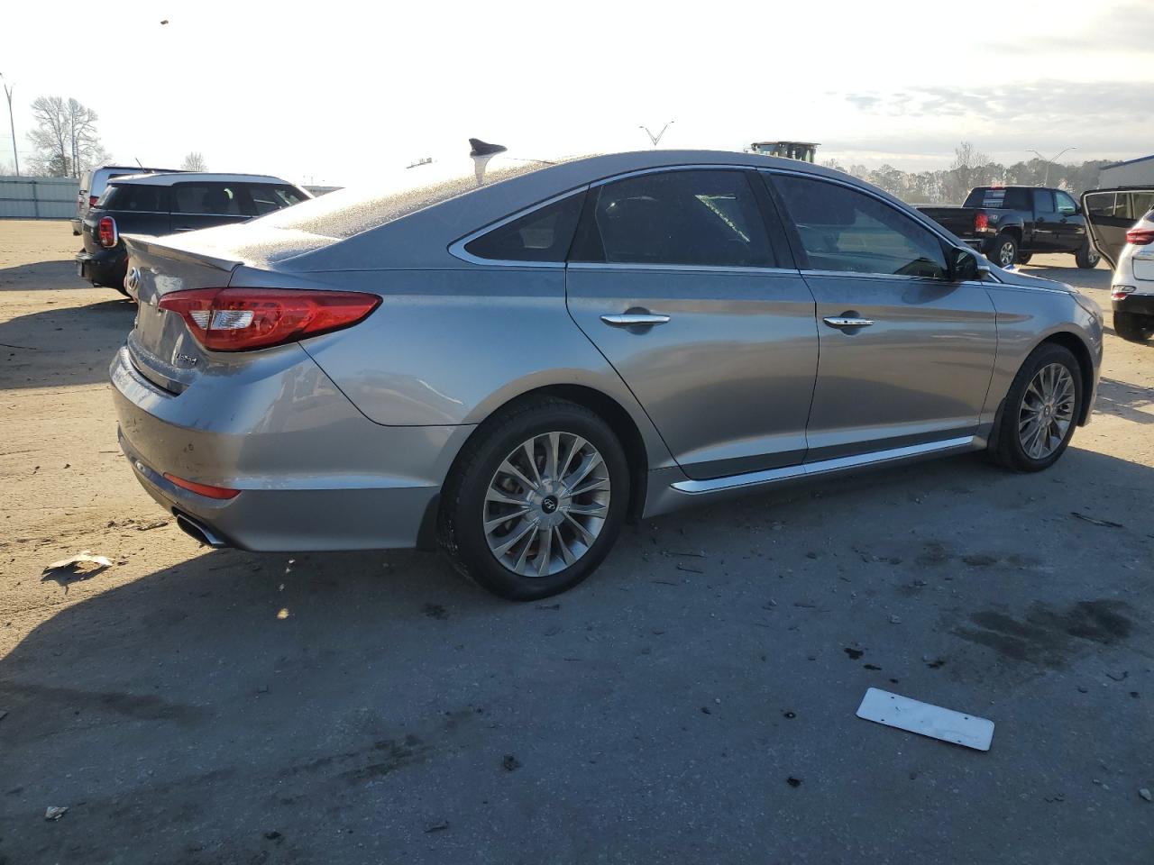 2015 Hyundai Sonata - Image 3