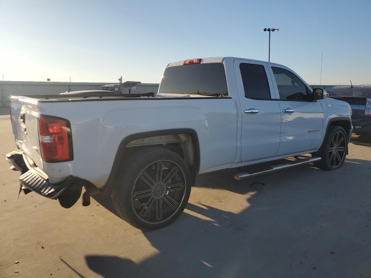 2015 GMC Sierra - Image 3