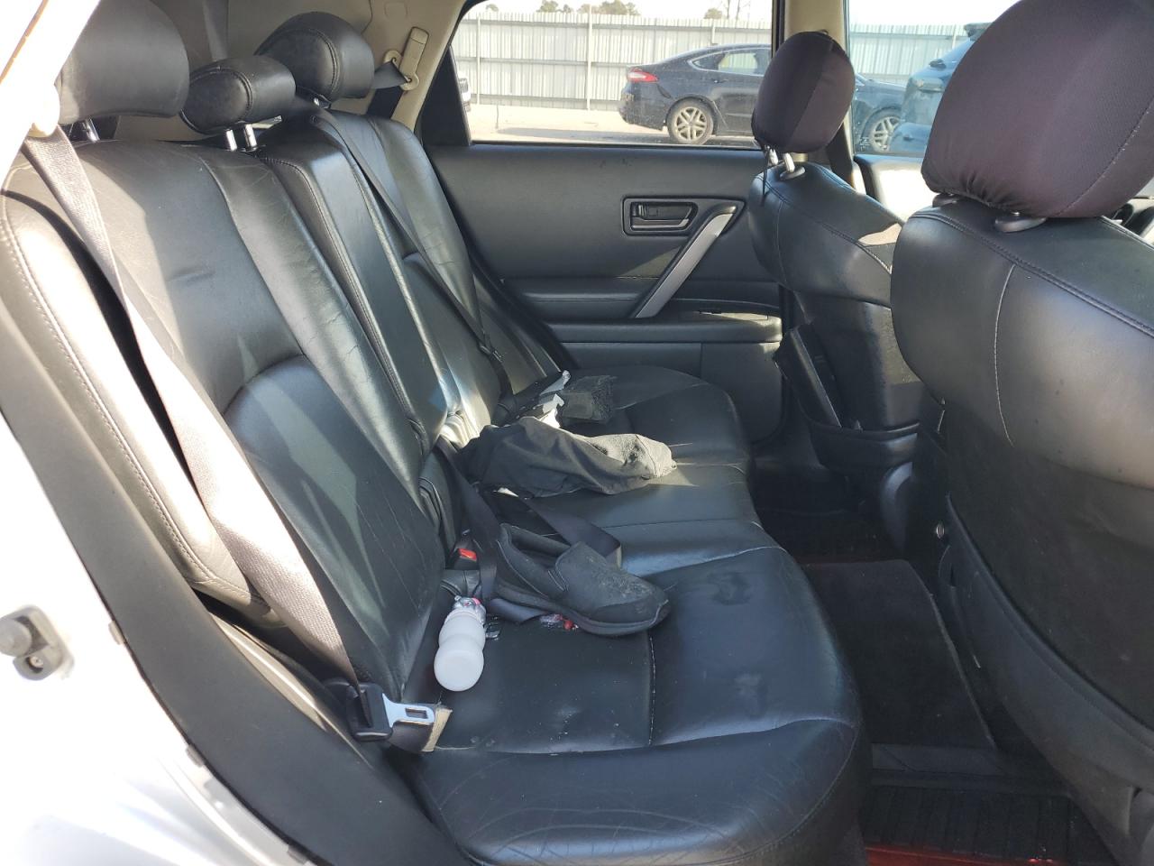 2004 Infiniti FX - Image 11