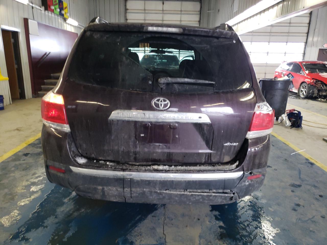 2013 Toyota Highlander - Image 6