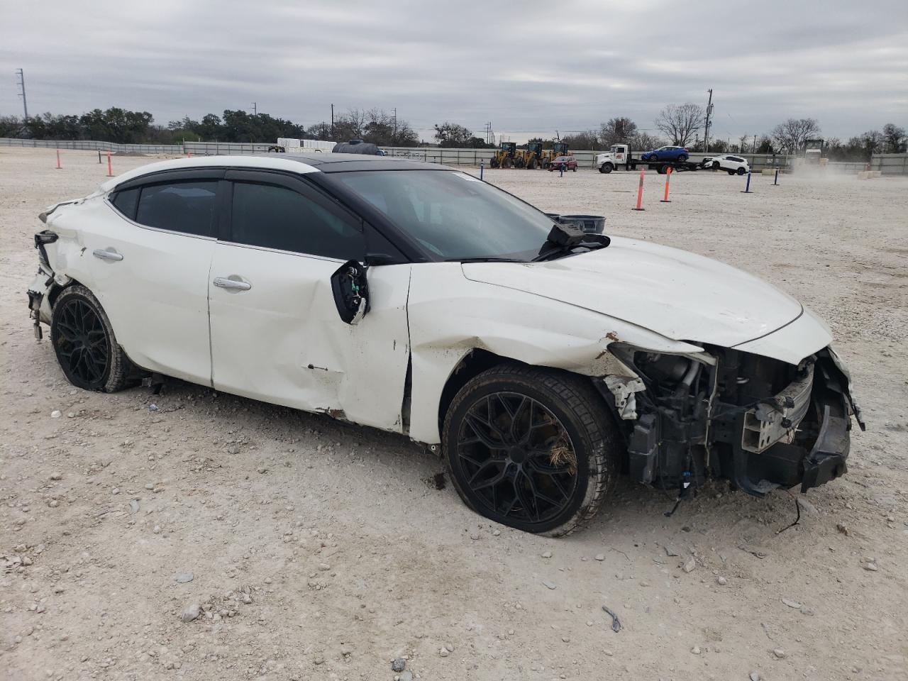 2019 Nissan Maxima - Image 4