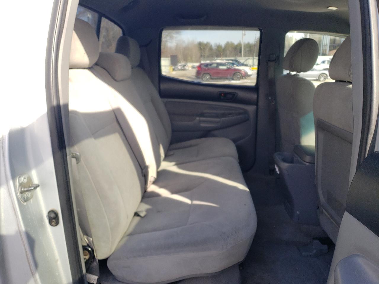 2005 Toyota Tacoma - Image 10