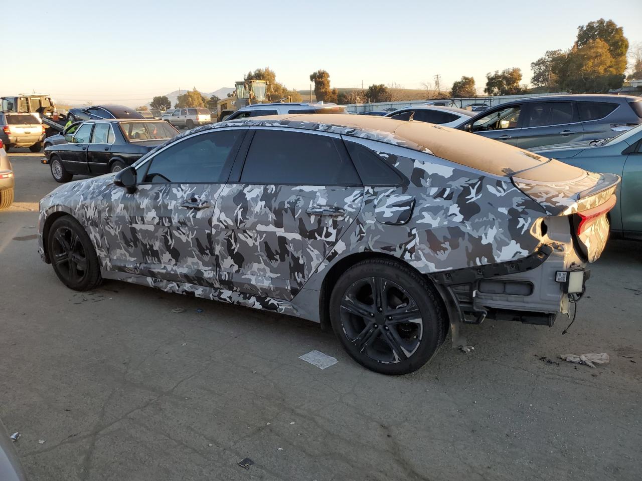 2022 Kia K5 - Image 2