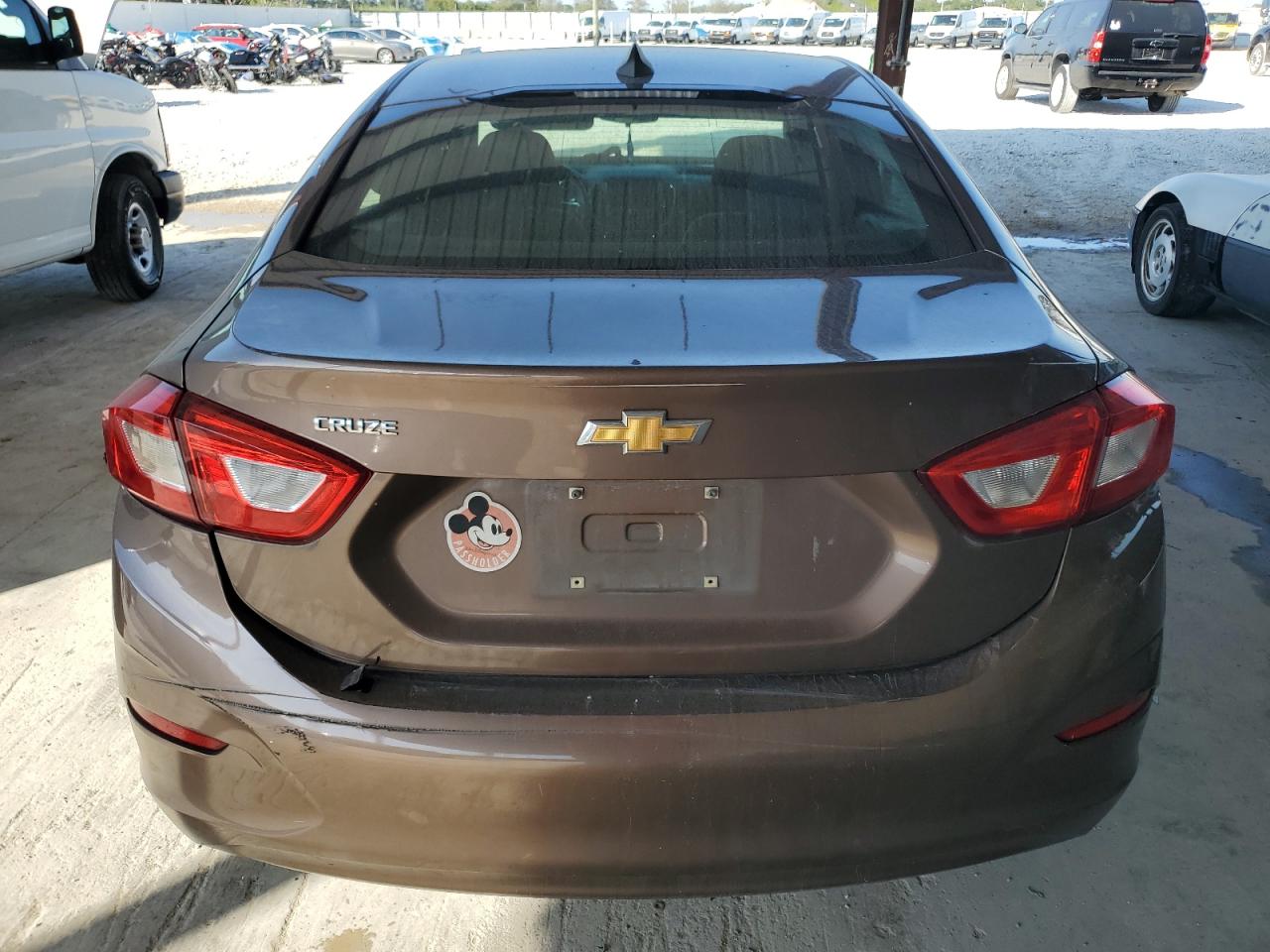 2019 Chevrolet Cruze - Image 6