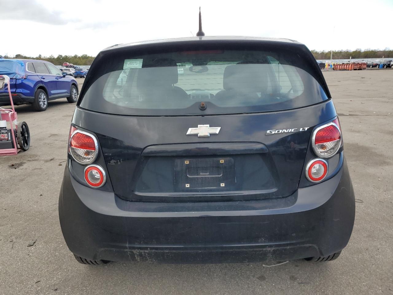 2012 Chevrolet Sonic - Image 6