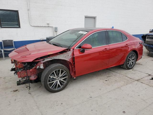  TOYOTA CAMRY 2023 Czerwony