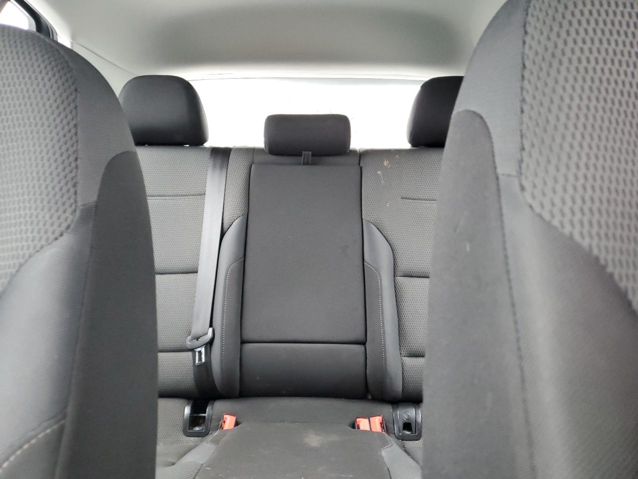 2017 Volkswagen Golf - Image 10