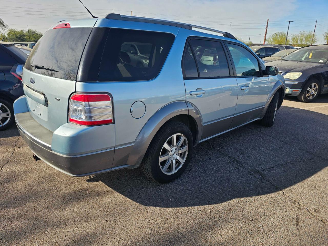 2009 Ford Taurus - Image 4