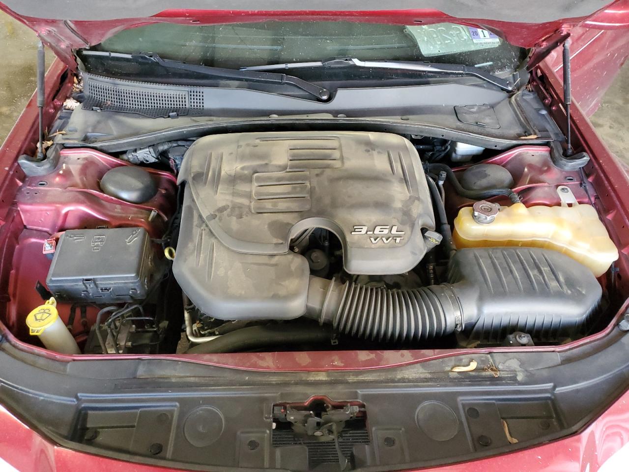 2013 Chrysler 300 - Image 11