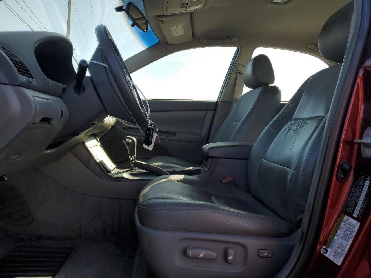 2005 Toyota Camry Le VIN: 4T1BE32K15U045003 Lot: 89359135