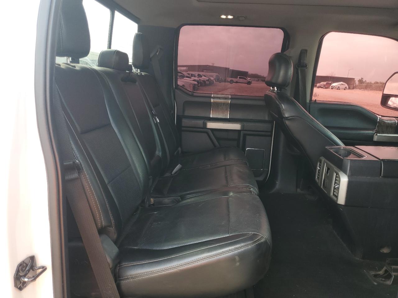 2017 Ford F350 - Image 11