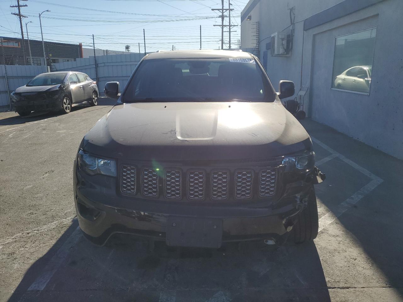 2018 Jeep Grand Cherokee - Image 5