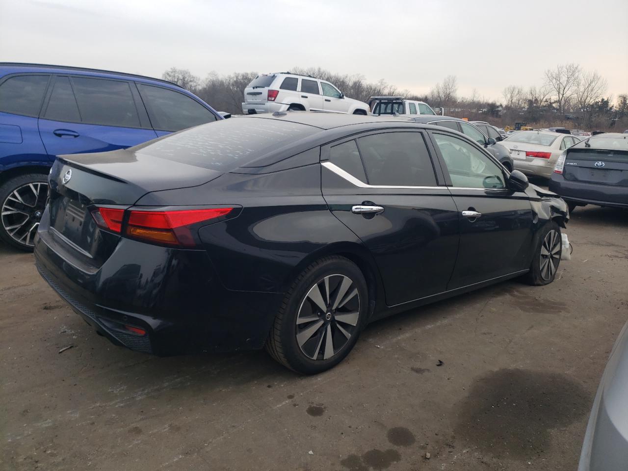 2019 Nissan Altima - Image 3