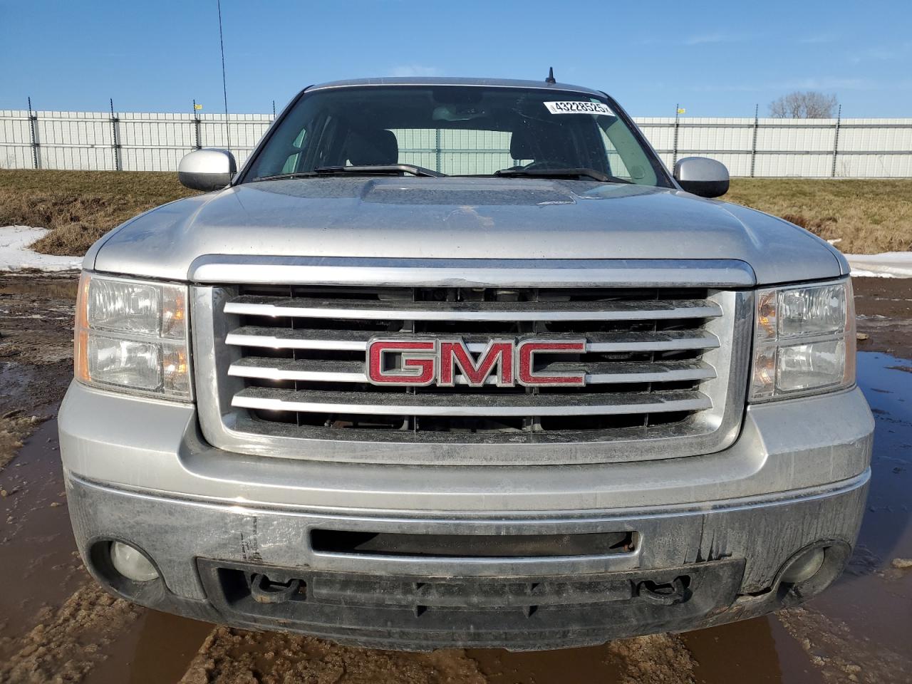 2010 GMC Sierra - Image 5