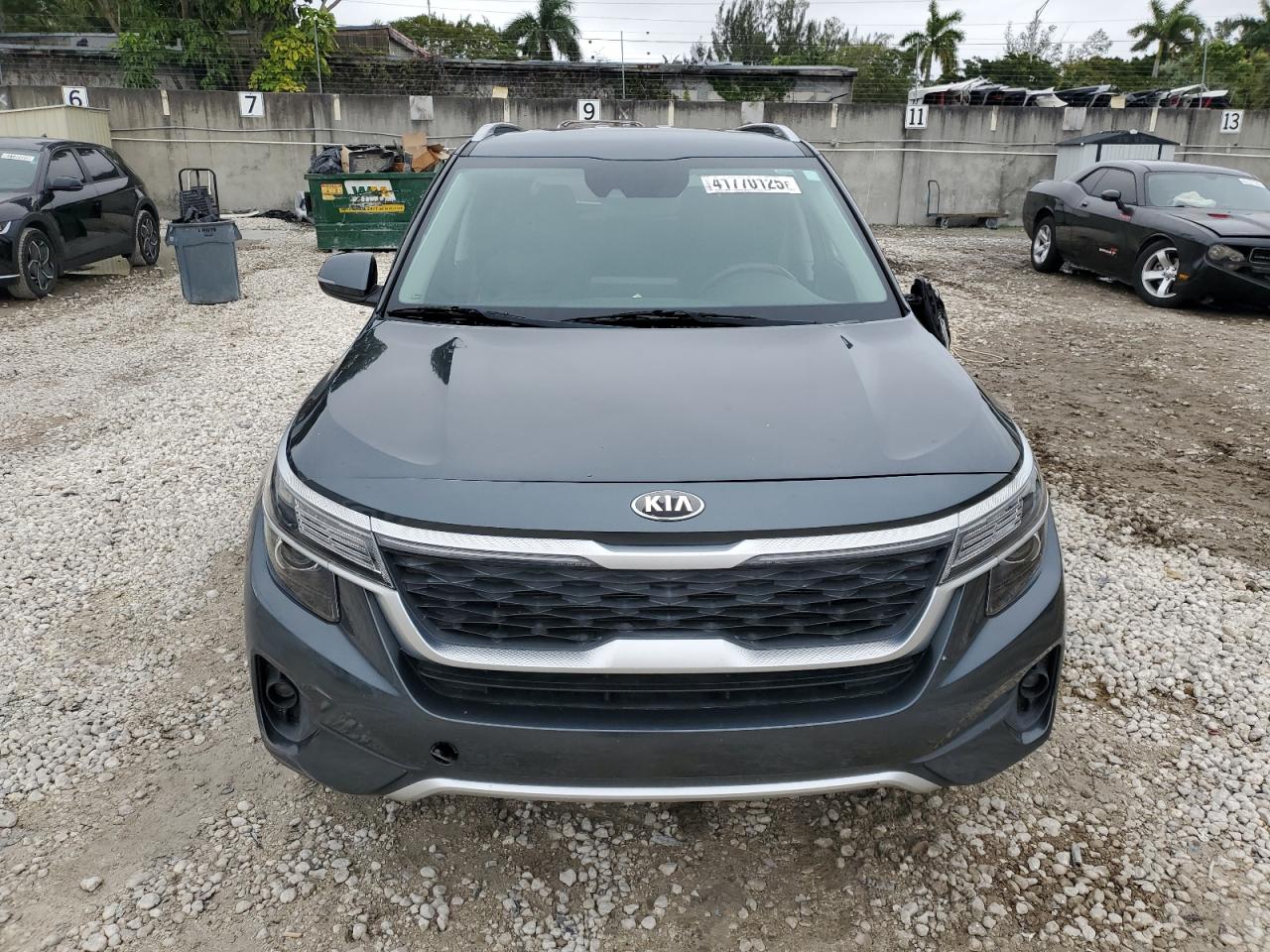 2021 Kia Seltos - Image 5