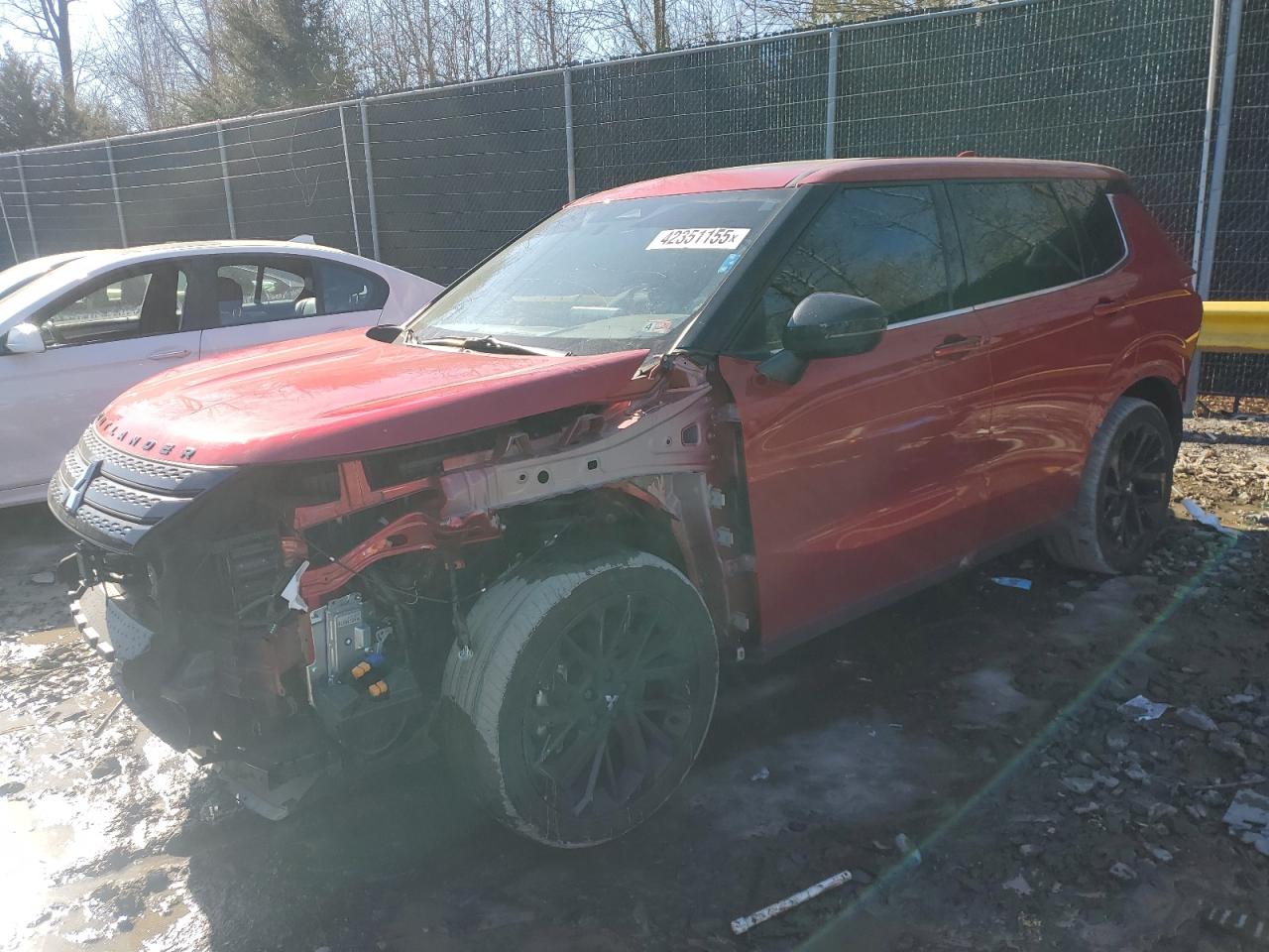 2023 Mitsubishi Outlander - Image 1