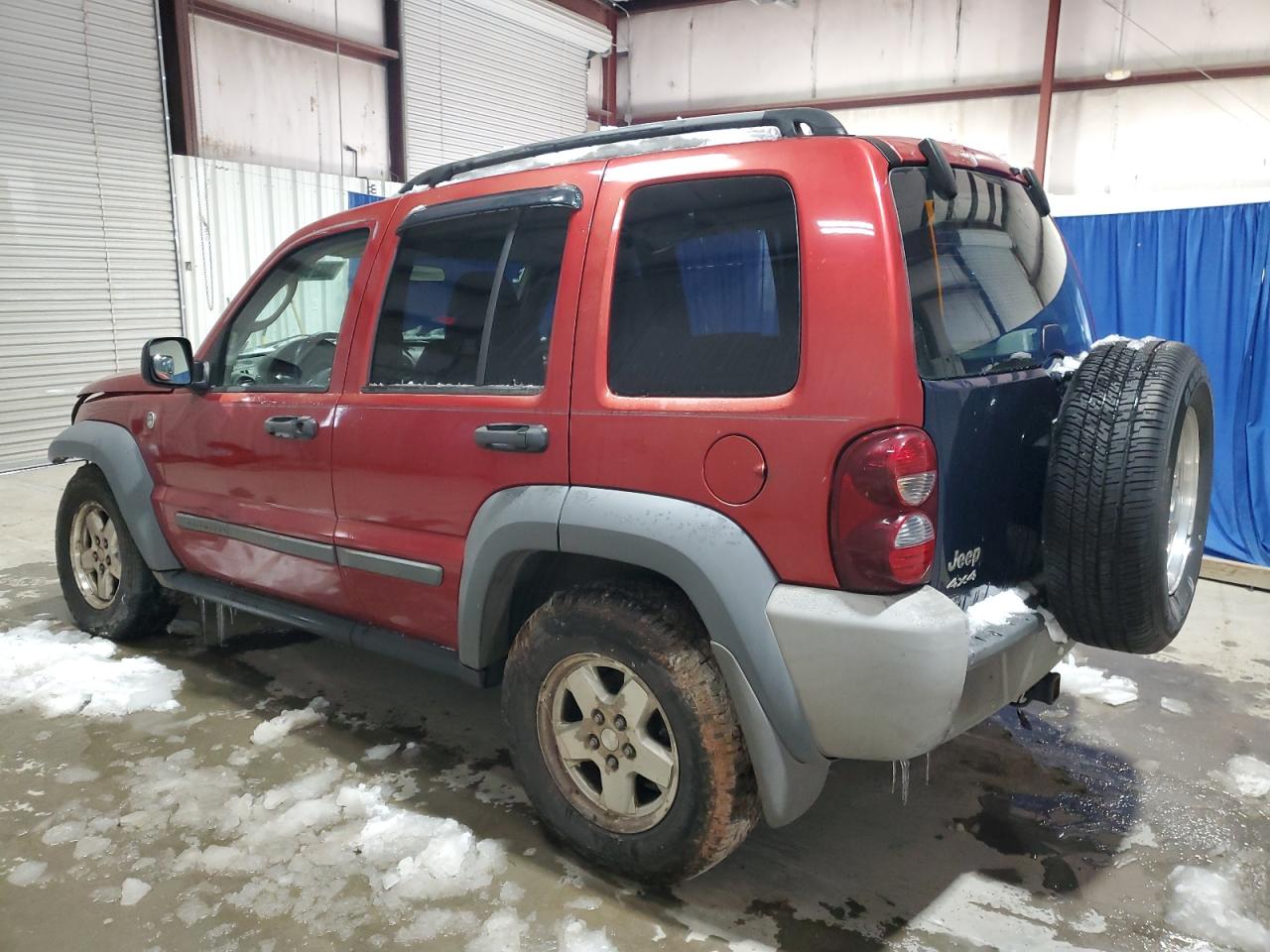 2005 Jeep Liberty (North America) - Image 2