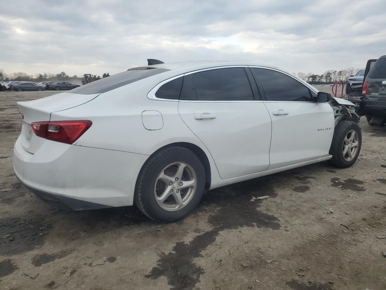 2017 Chevrolet Malibu - Image 3
