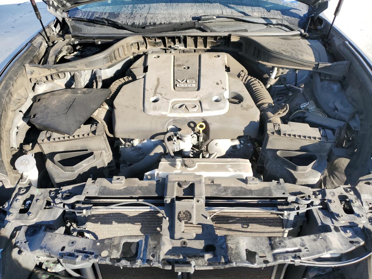 2016 Infiniti Q70 - Image 11