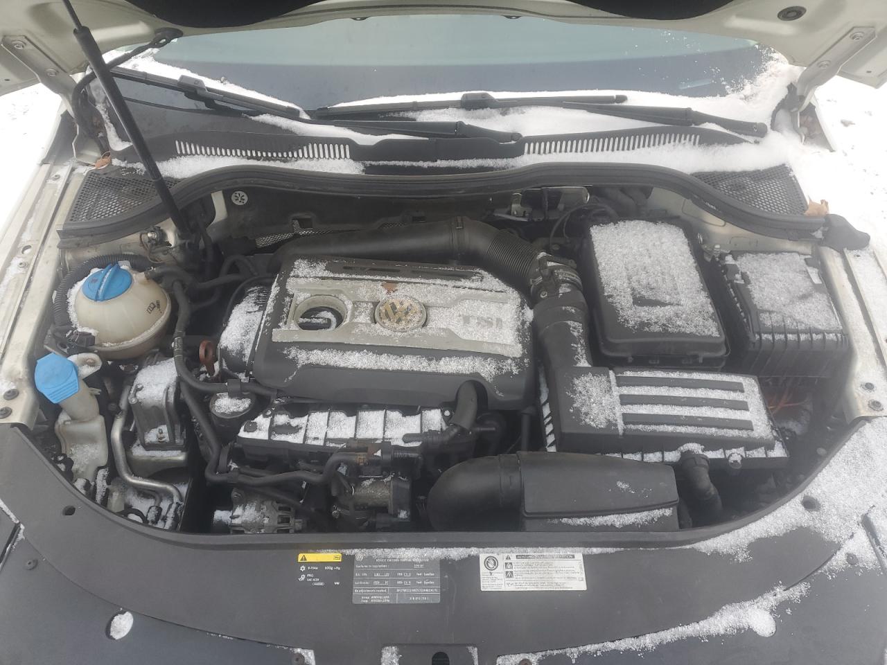 2010 Volkswagen Passat CC - Image 11