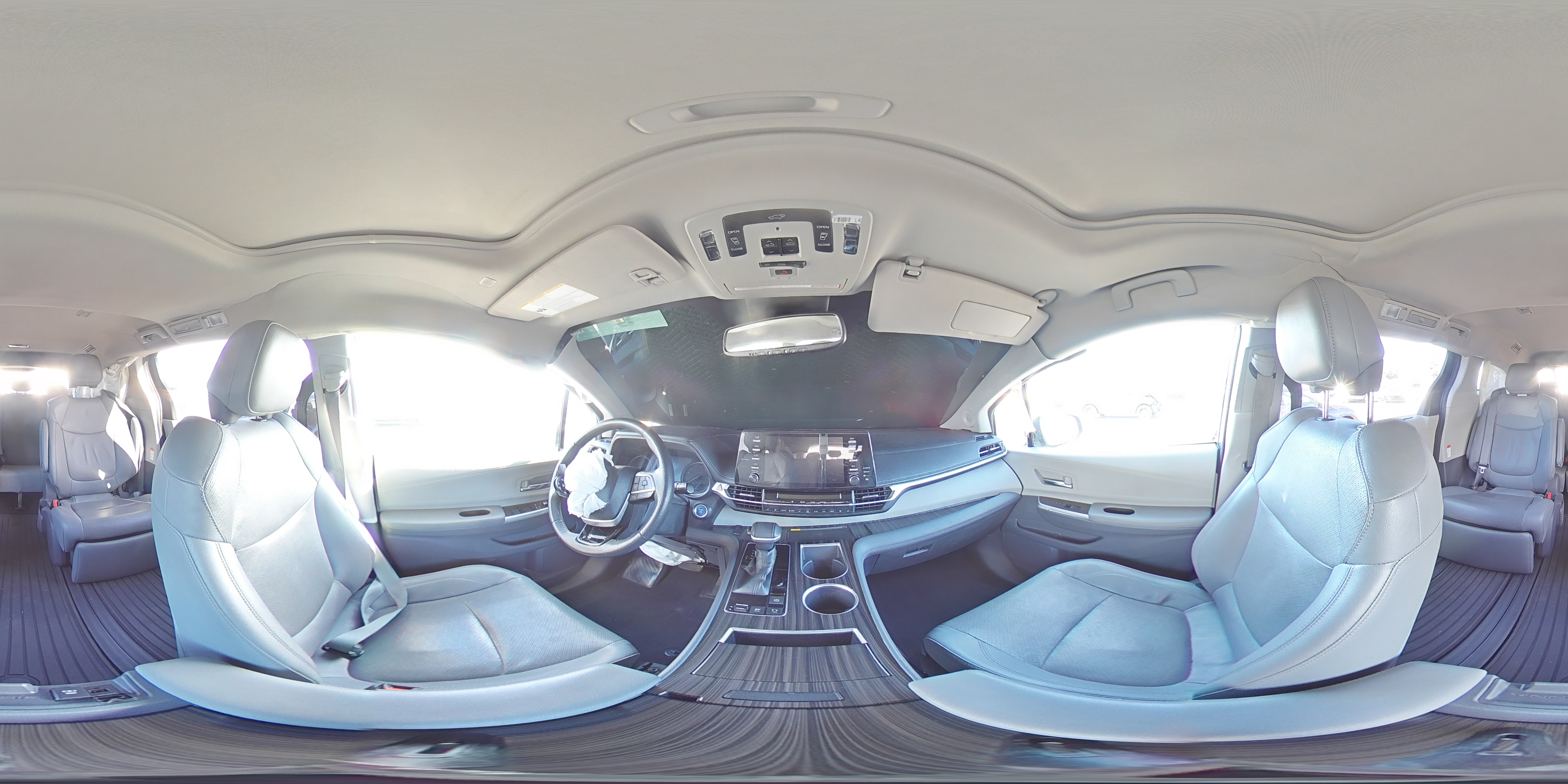 2021 Toyota Sienna - Image 14