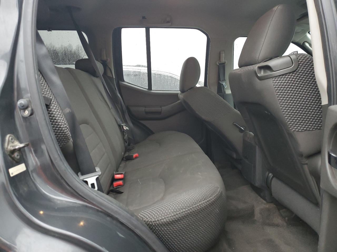 2011 Nissan XTerra - Image 11