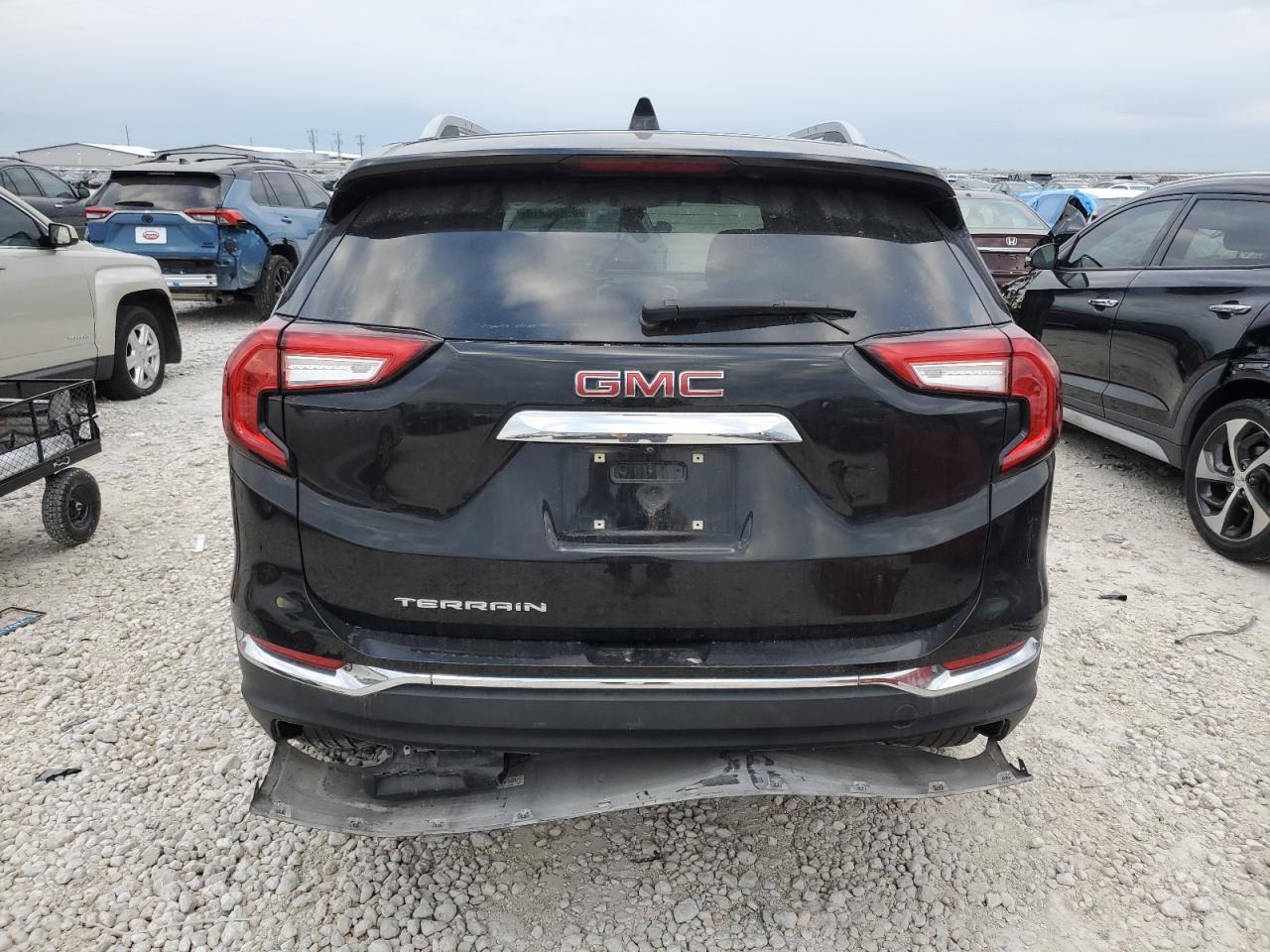 2022 GMC Terrain - Image 6