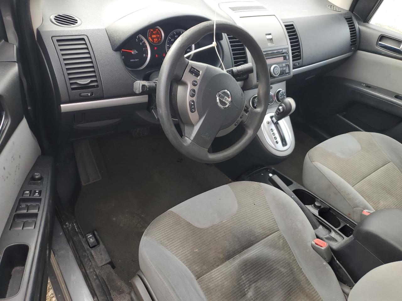 2010 Nissan Sentra - Image 8