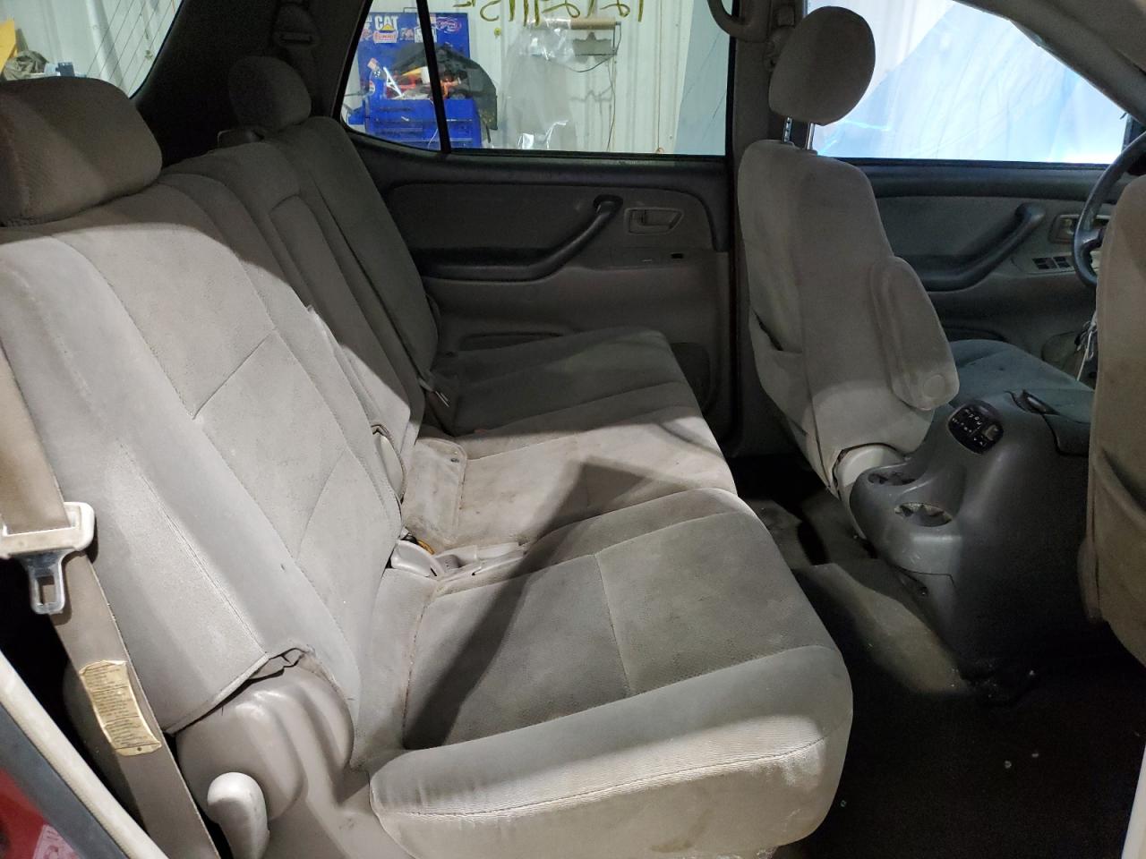 2007 Toyota Sequoia - Image 10
