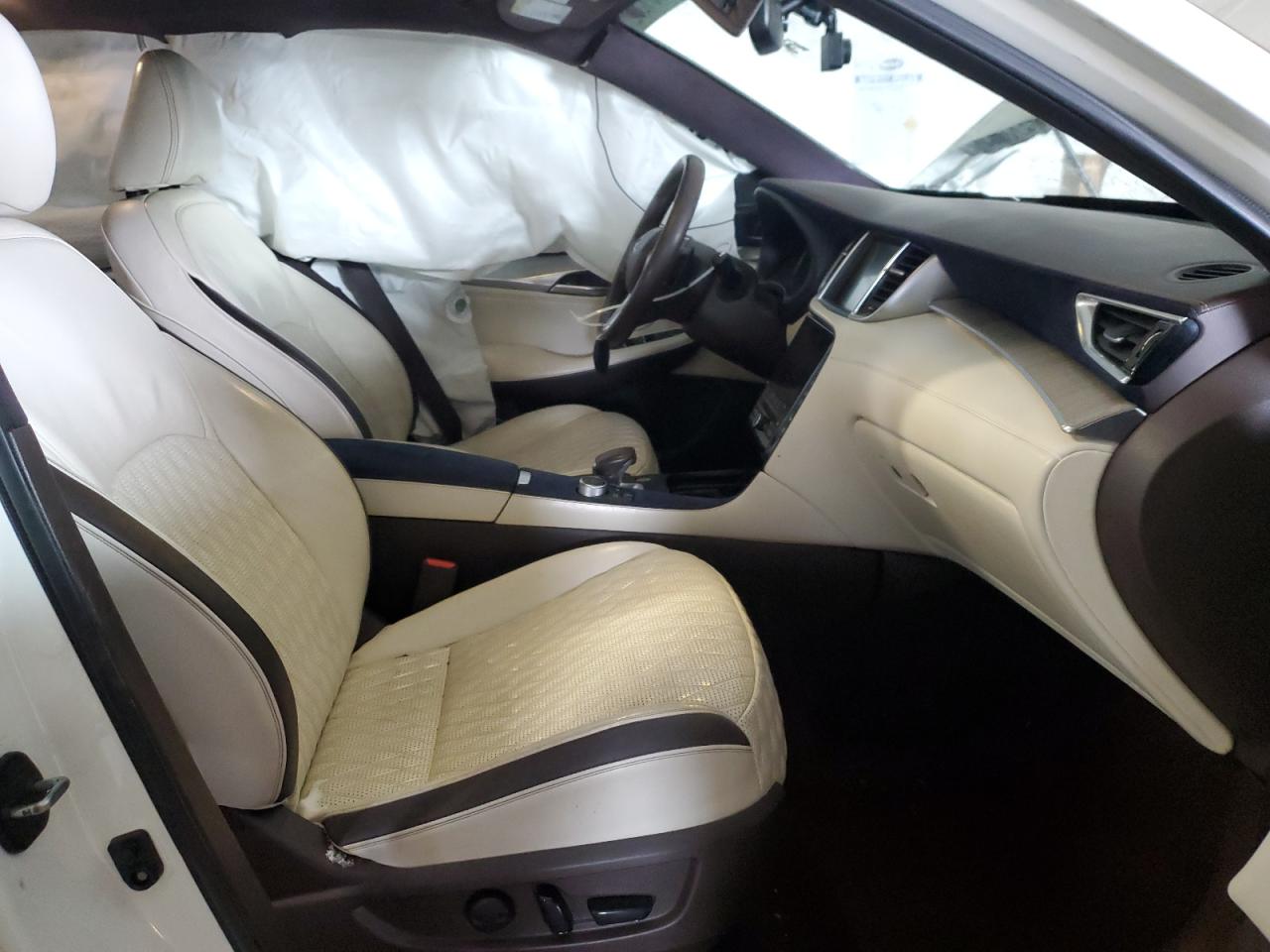 2019 Infiniti QX50 - Image 7