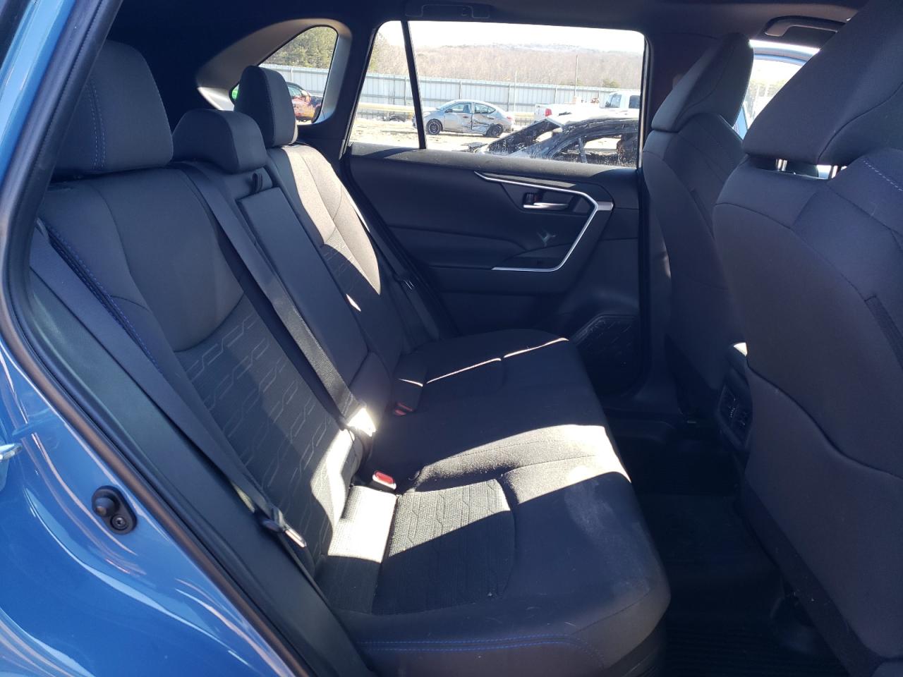 2024 Toyota RAV 4 - Image 11