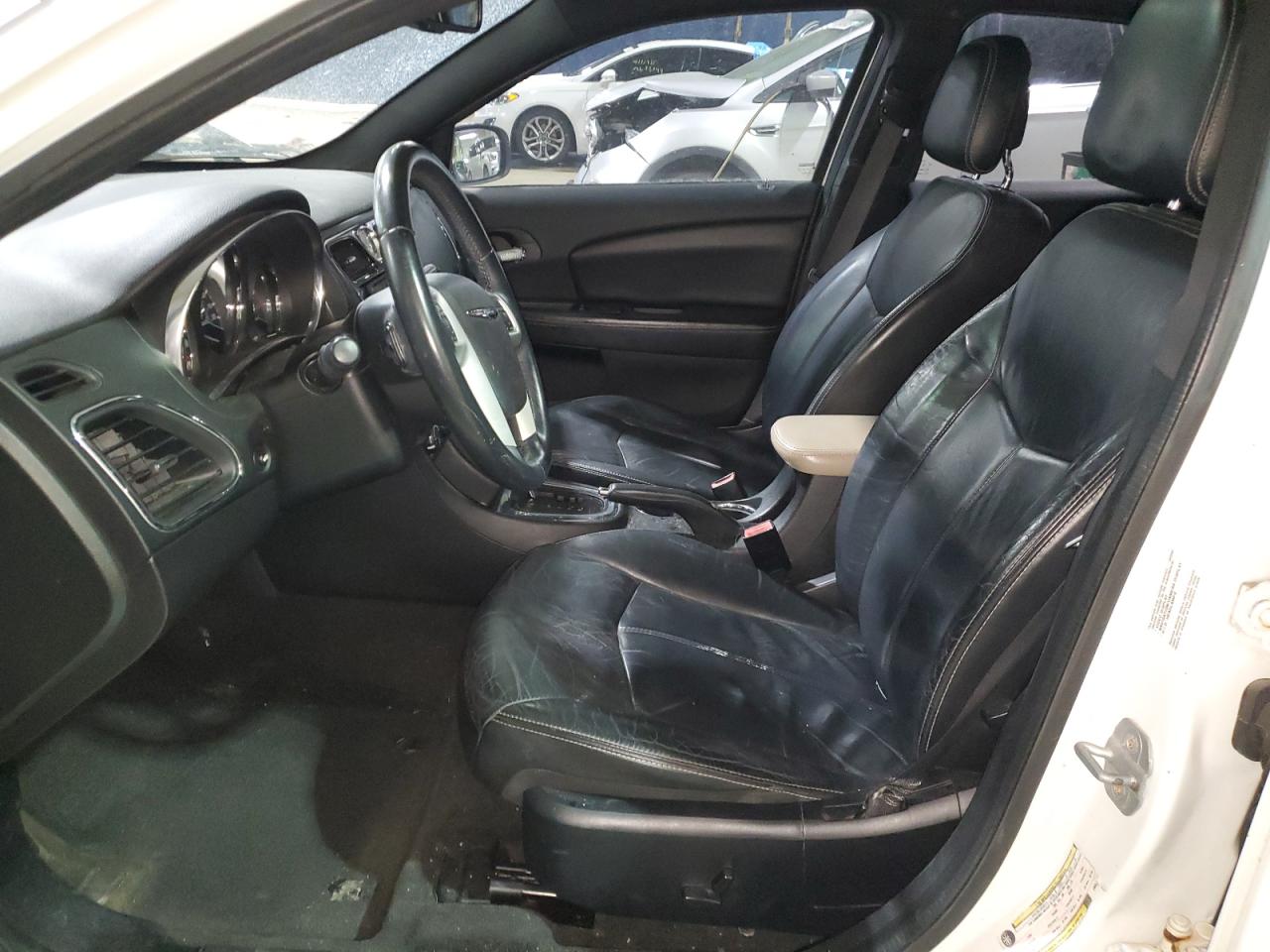 2012 Chrysler 200 - Image 7