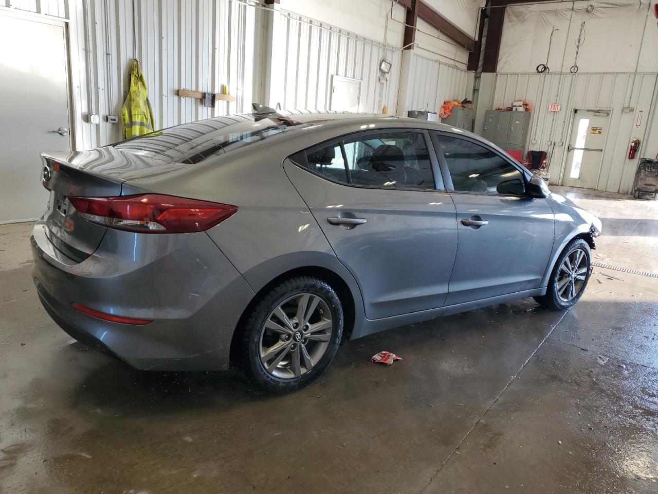 2018 Hyundai Elantra - Image 3