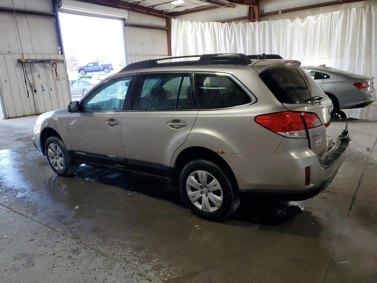 2014 Subaru Outback - Image 2