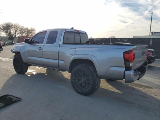 TOYOTA TACOMA 2018 Серебристый