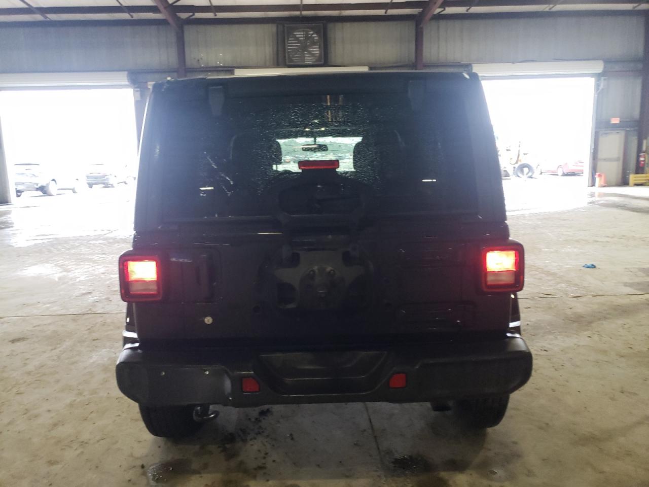 2019 Jeep Wrangler - Image 6
