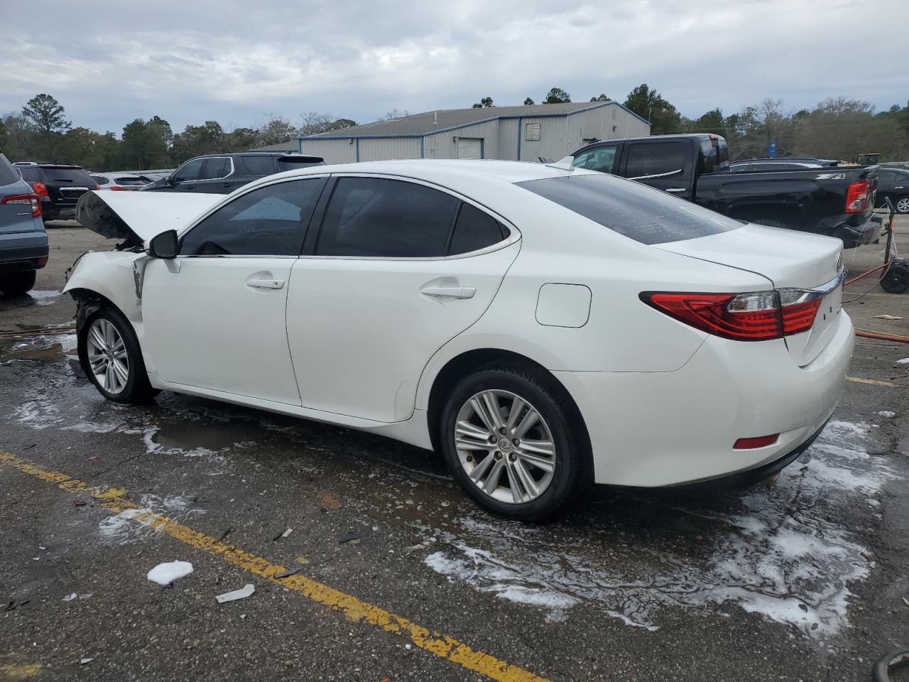2014 Lexus ES - Image 2