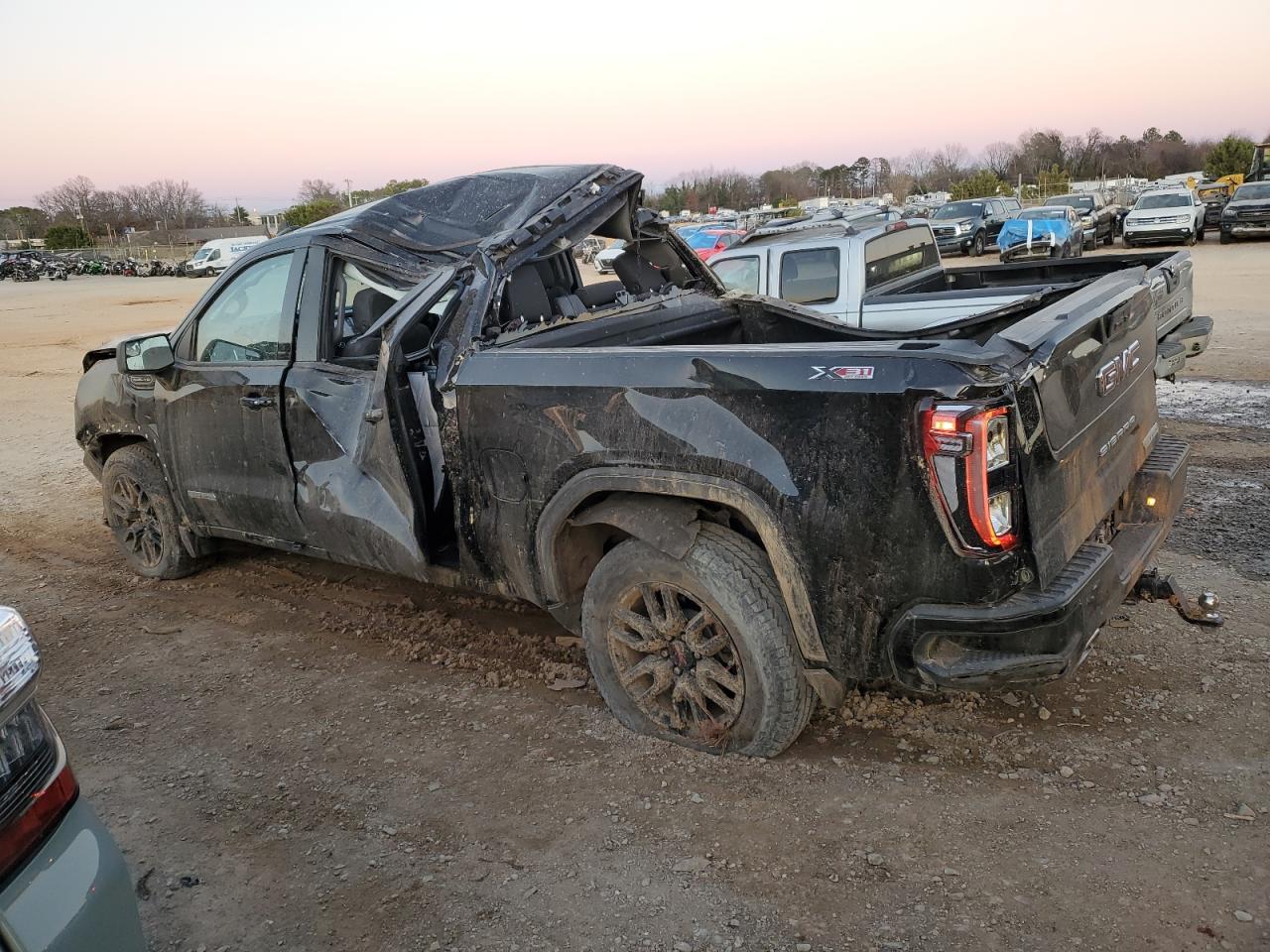 2021 GMC Sierra - Image 2