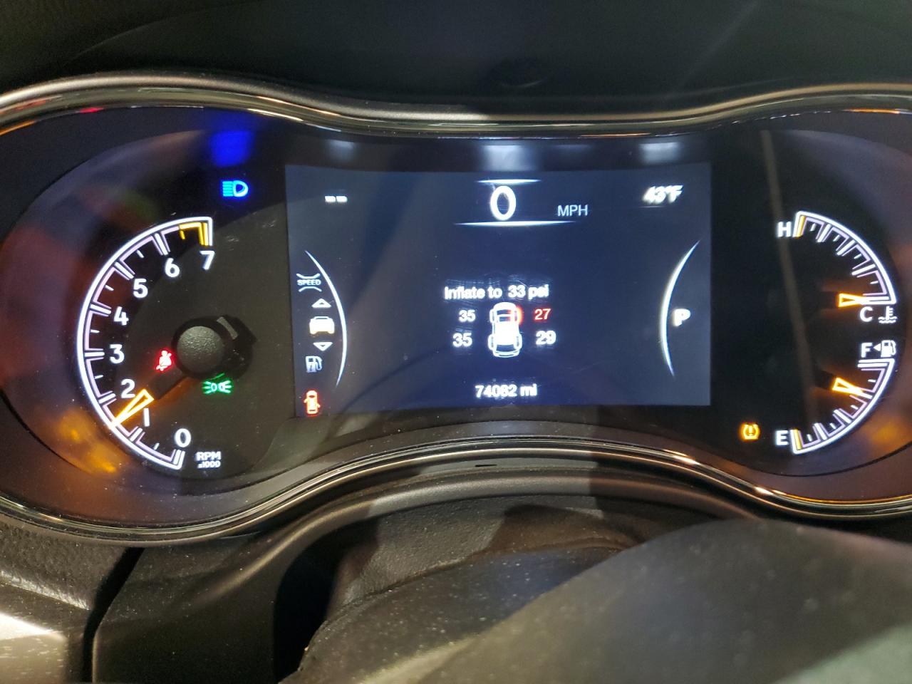 2018 Jeep Grand Cherokee - Image 9