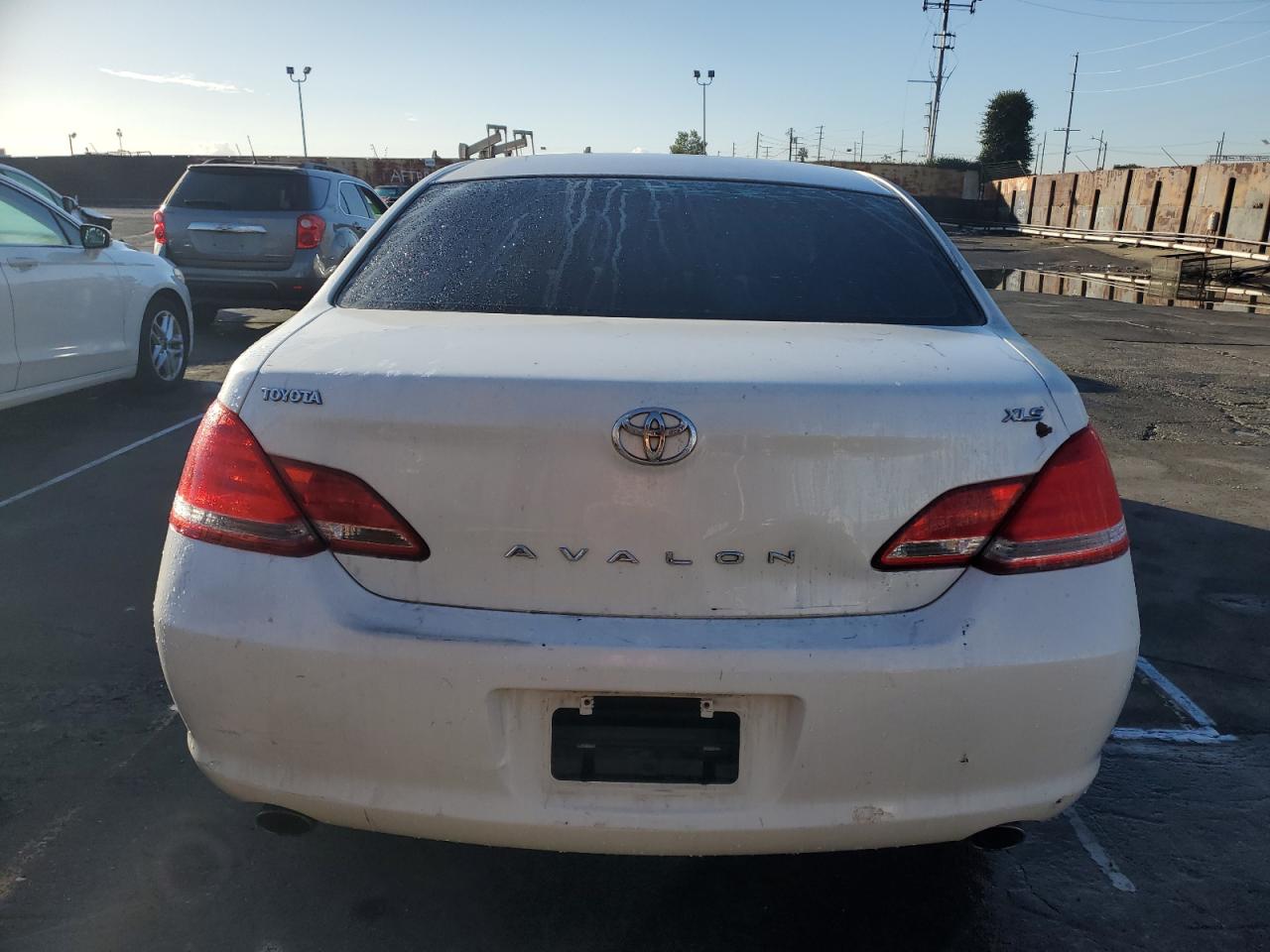2006 Toyota Avalon - Image 6