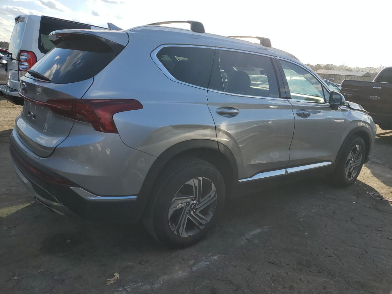 2022 Hyundai Santa Fe - Image 3