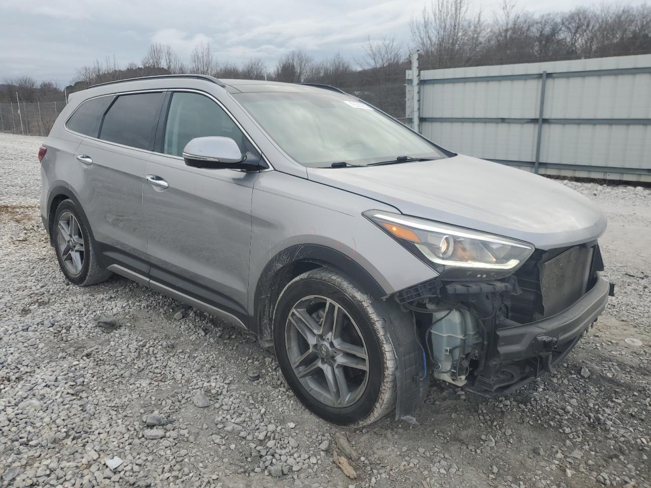 2018 Hyundai Santa Fe - Image 4