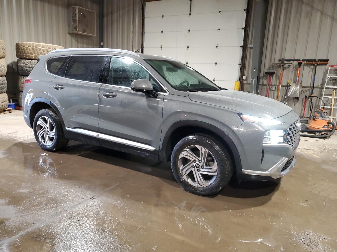 2022 Hyundai Santa Fe - Image 4